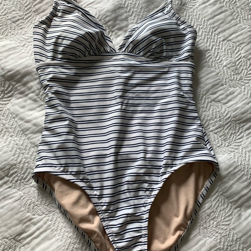 Bathing suit one piece